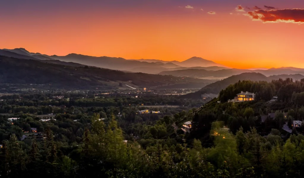 Aspen-Pitkin County Airport (ASE, KASE)