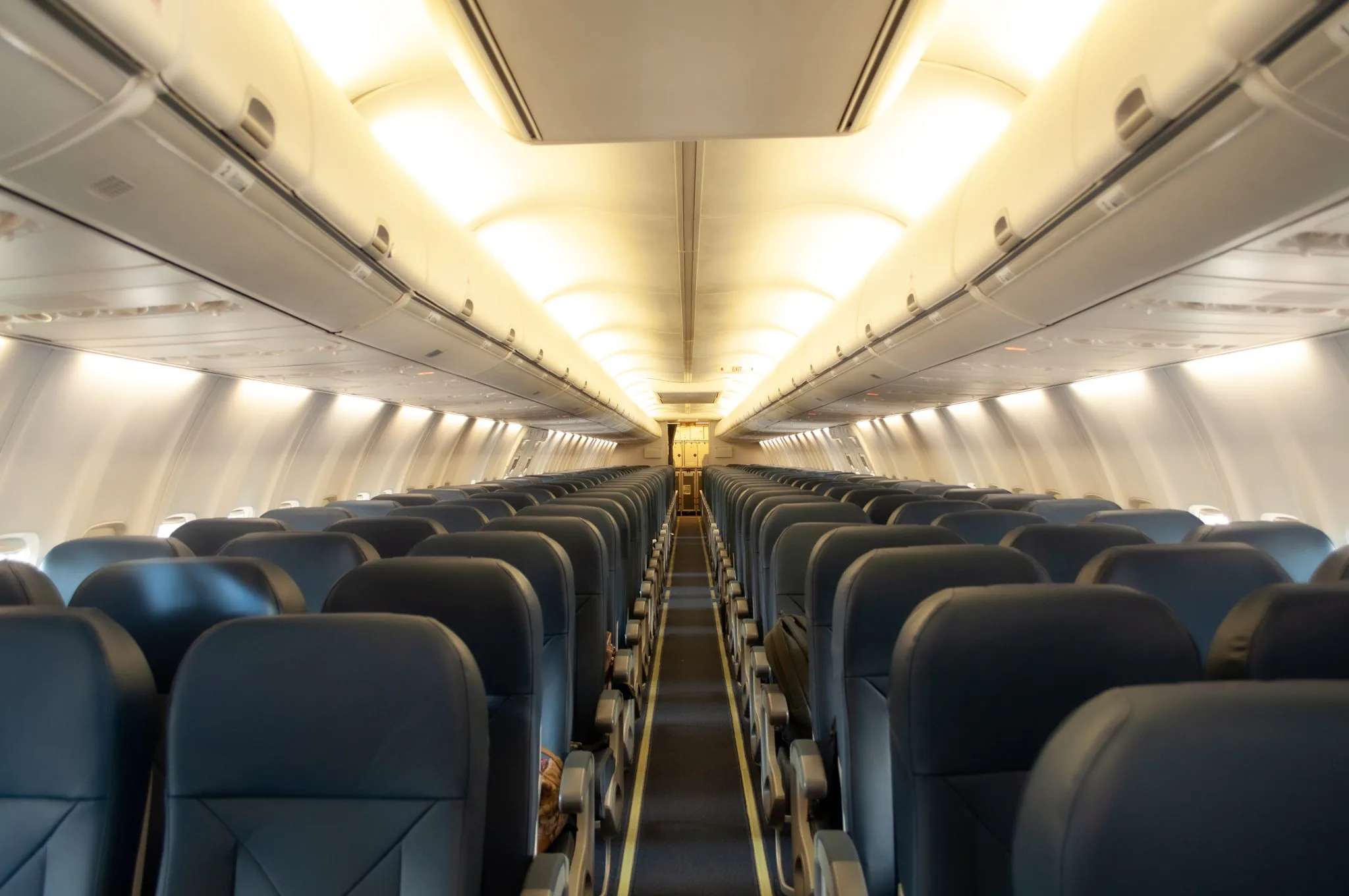 Boeing 737-300 Interior