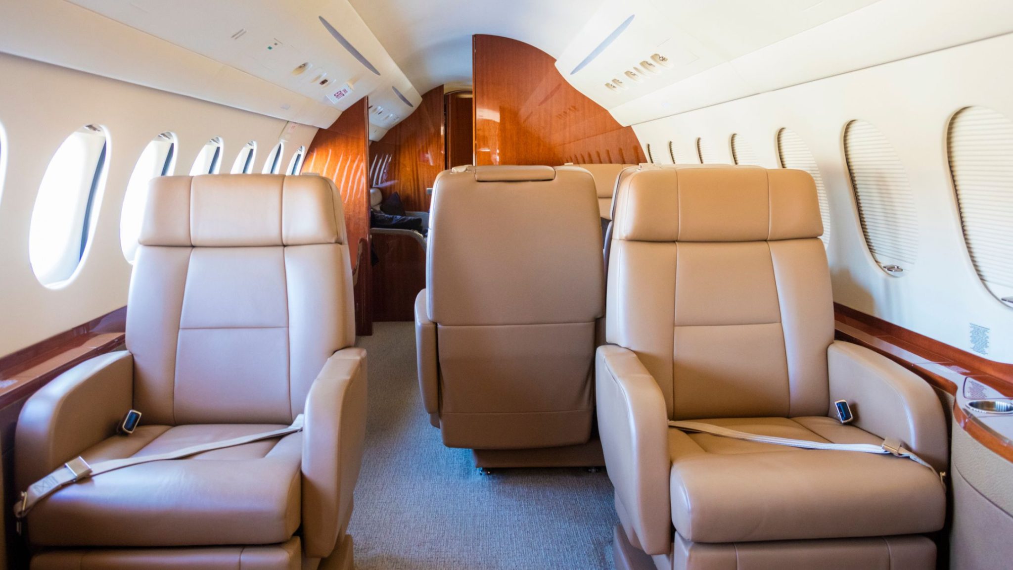 Falcon 900B Interior