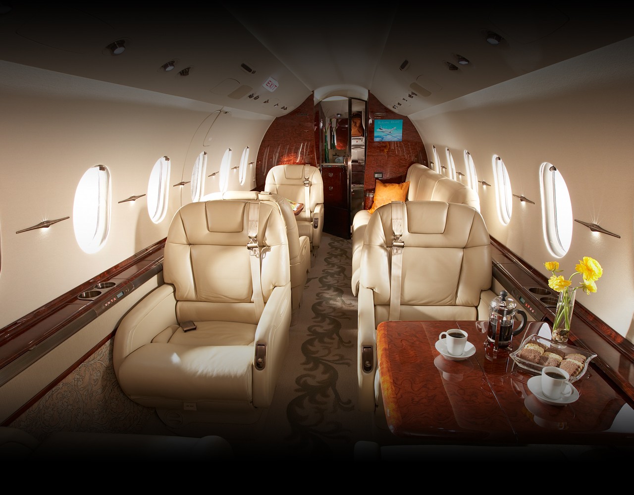 Hawker 4000 interior