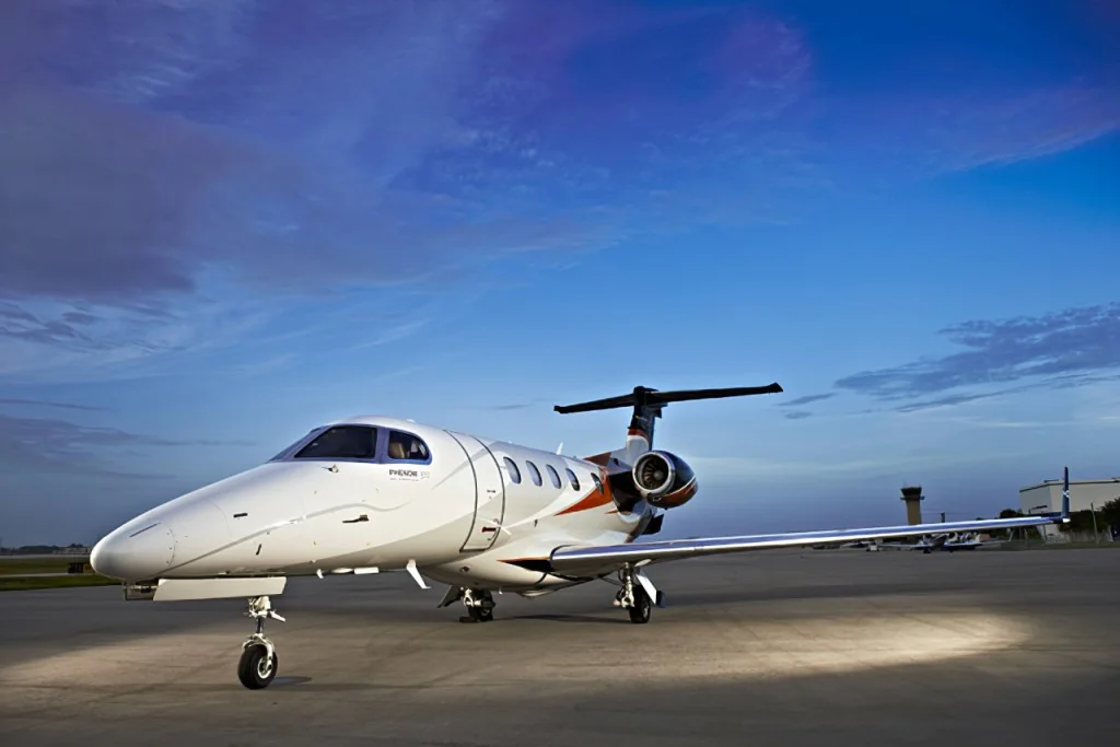 168飞行艇体彩官网-Phenom-300-exterior