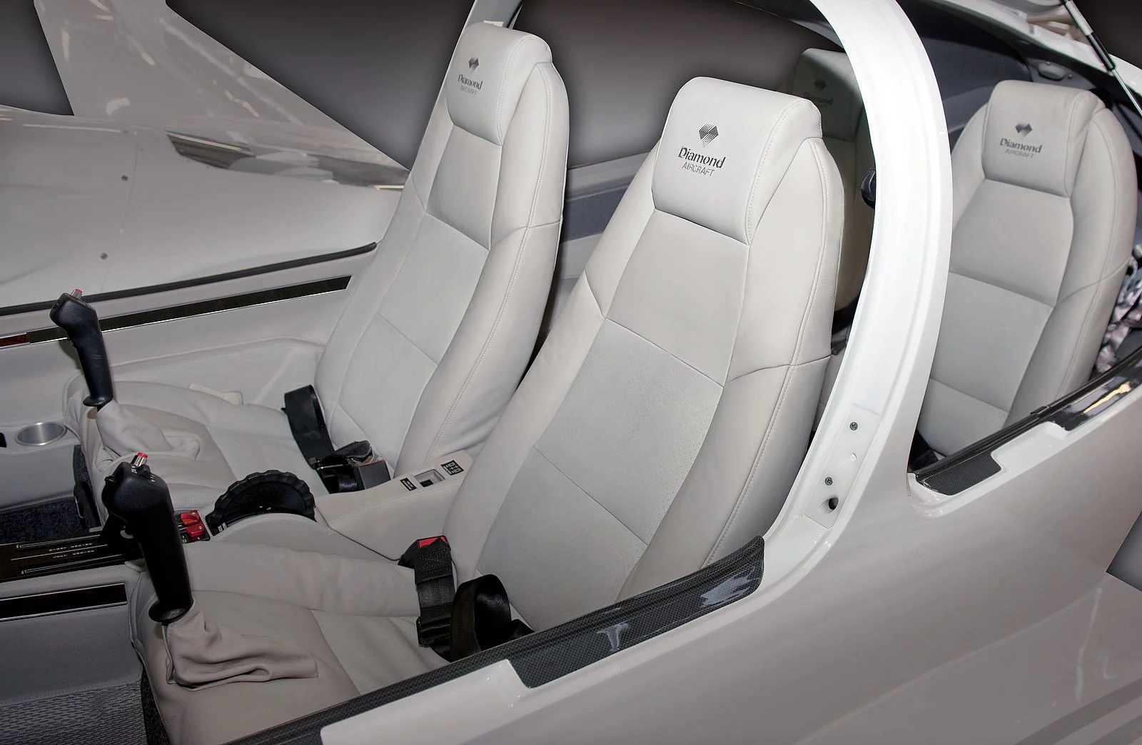 Diamond DA42 Twin Star interior